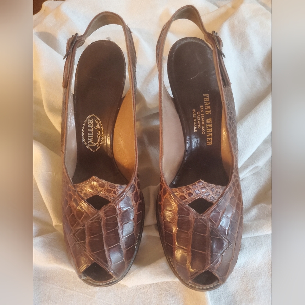 Vintage alligator shoes from the 40's, excellent condition, size 7